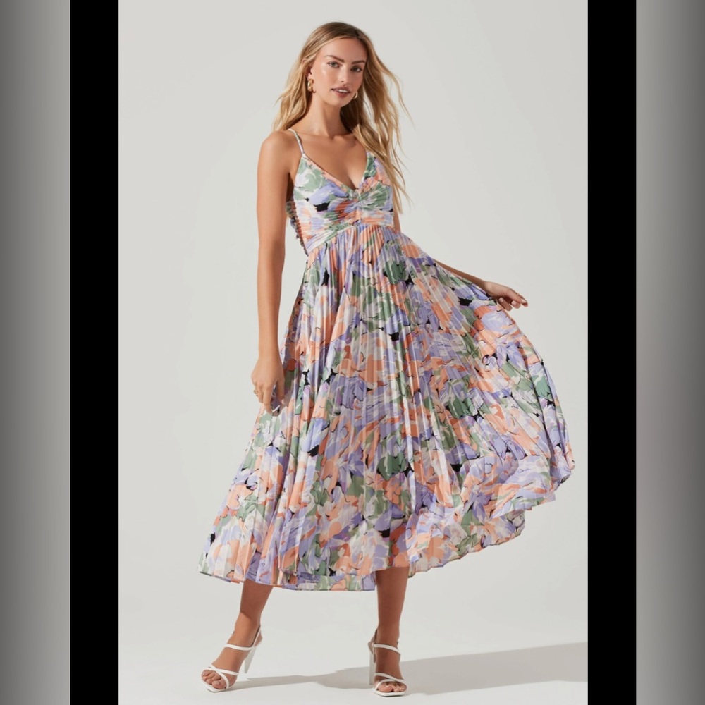 ASTR the Label Blythe Dress in Coral Multi NWT Small